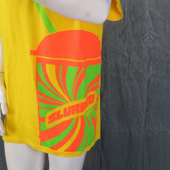 Seven Eleven Staff Shirt - Slurpee - Slurpee Side Graphic - Men's Large - Picture 2 of 7